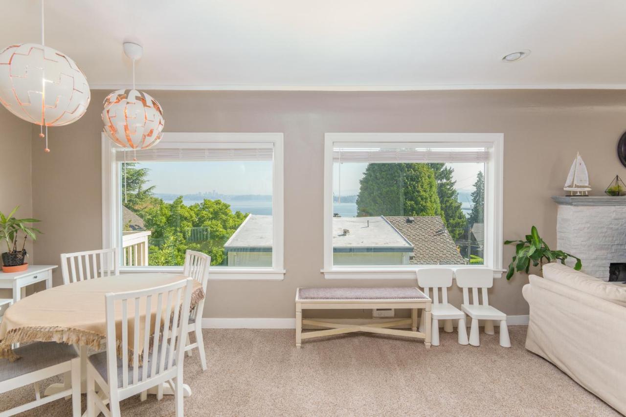 Sunrise On Lake Washington Villa Seattle Exterior photo